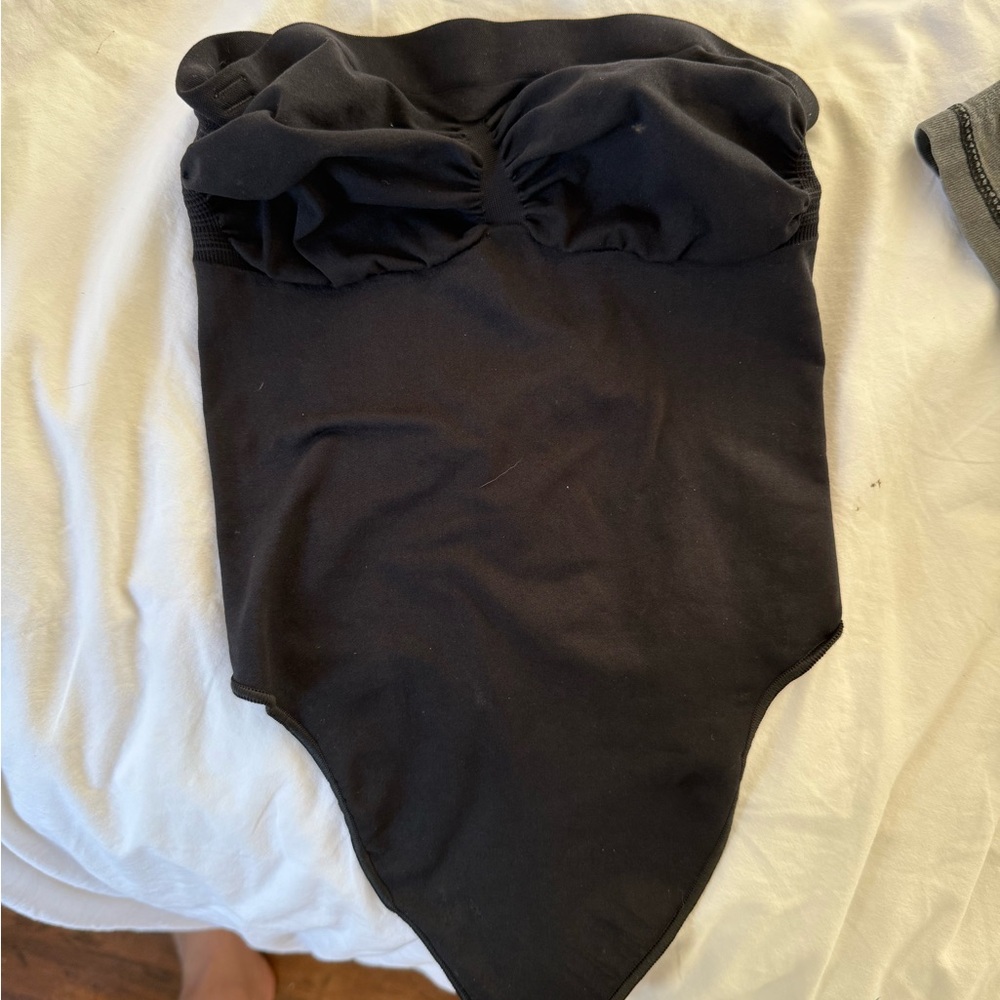 Skims sculpt strapless bodysuit